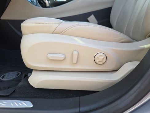 Used 2019 Buick Envision Premium w/ Driver Confidence Package AWD/4WD image 21