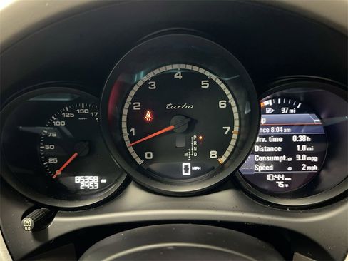 Used 2017 Porsche Macan Turbo image 11