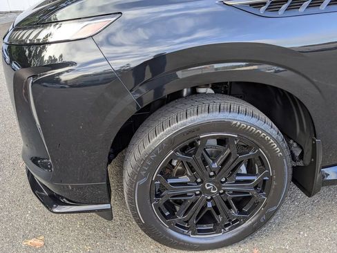 New 2027 INFINITI QX80 Sensory AWD/4WD image 10