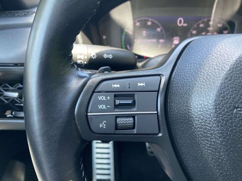 Used 2025 Honda Accord Sport image 12