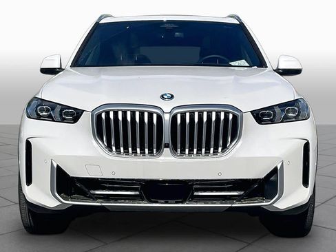 Used 2026 BMW X5 xDrive50e w/ Premium Package AWD/4WD image 3