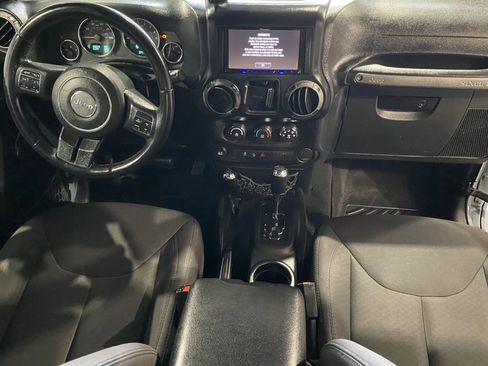 Used 2015 Jeep Wrangler Unlimited Sport w/ Connectivity Group image 5