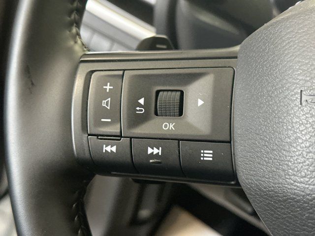 Used 2026 Nissan Rogue SV AWD/4WD image 44