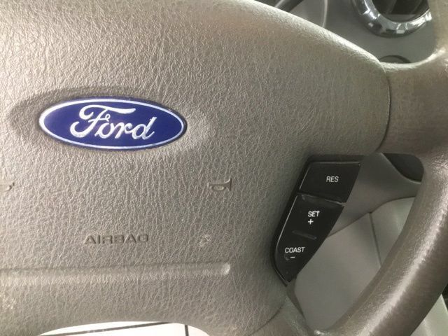 Used 2005 Ford Expedition XLT AWD/4WD image 29