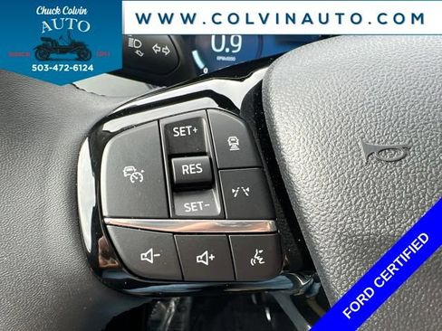 Certified 2025 Ford Escape Platinum AWD/4WD image 19
