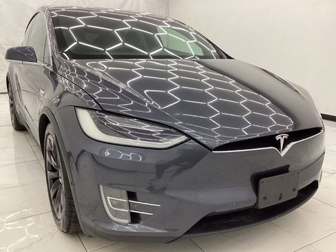 Used 2018 Tesla Model X 100D AWD/4WD image 3
