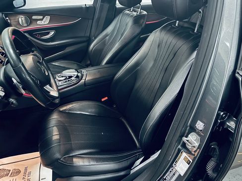 Used 2017 Mercedes-Benz E 300 4MATIC image 17