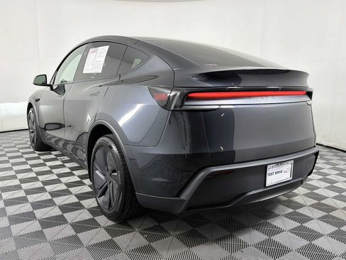 Used 2026 Tesla Model Y 2WD image 4