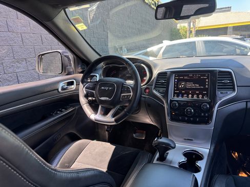 Used 2015 Jeep Grand Cherokee SRT AWD/4WD image 16
