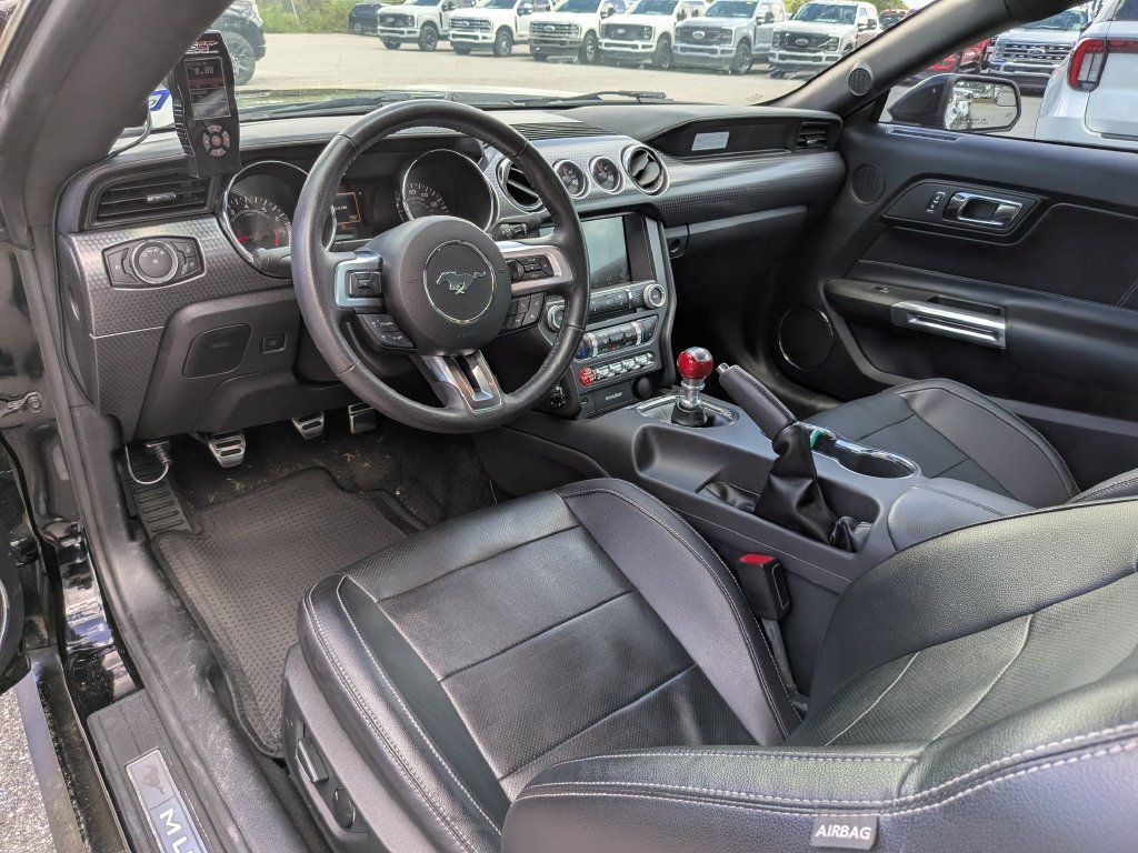 Used 2017 Ford Mustang GT Premium w/ GT Performance Package RWD image 16