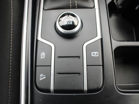 Used 2022 Kia Sorento LX FWD image 21
