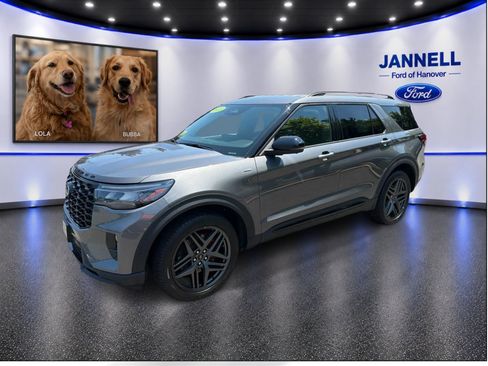 Used 2025 Ford Explorer ST-Line w/ ST-Line Street Pack AWD/4WD image 1