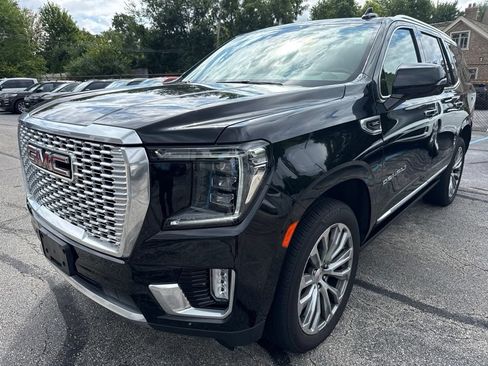 Used 2021 GMC Yukon Denali w/ Denali Premium Package AWD/4WD image 1