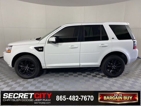 Used 2014 Land Rover LR2 image 4