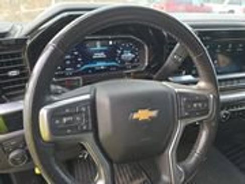 Used 2022 Chevrolet Silverado 1500 LT image 5