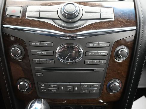 Used 2016 INFINITI QX80 4WD w/ Driver's Assistance Package image 16