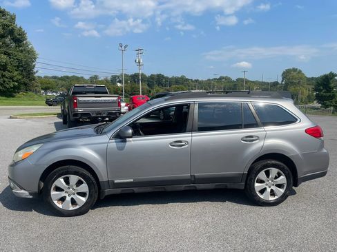 Used 2011 Subaru Outback 2.5i Limited w/ PWR Moonroof Pkg AWD/4WD image 18