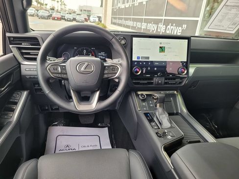 Used 2026 Lexus GX 550 AWD/4WD image 21