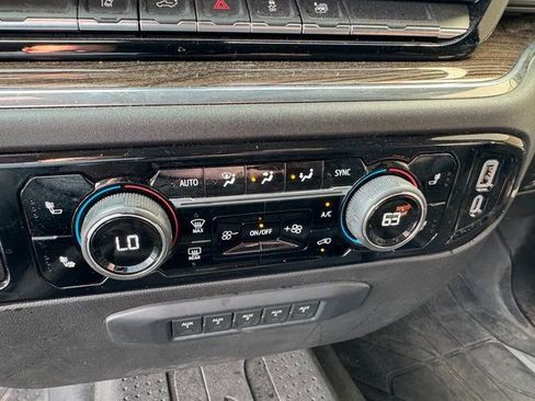 Used 2025 Chevrolet Silverado 2500 LT image 21