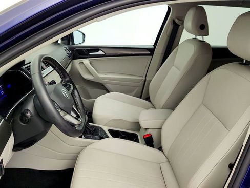 Used 2022 Volkswagen Tiguan SE AWD/4WD image 19