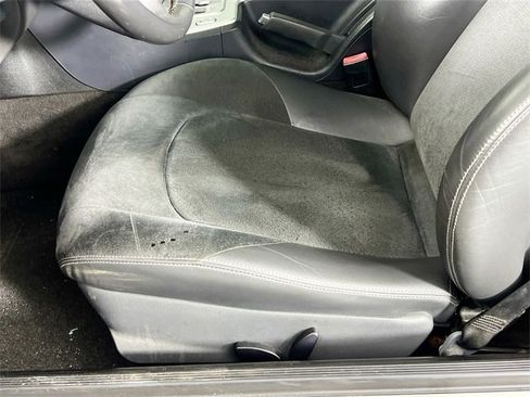 Used 2005 Chrysler Crossfire SRT-6 image 18