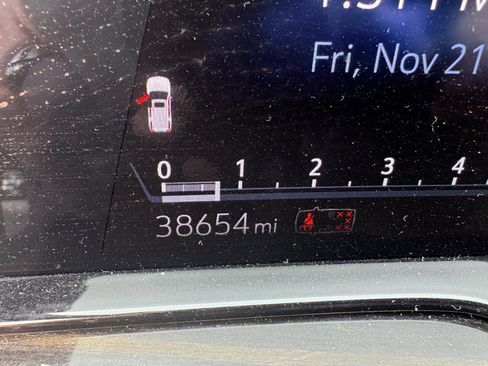 Certified 2023 Cadillac Escalade Premium Luxury image 15