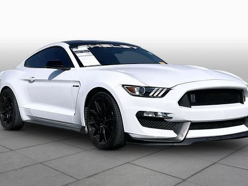 Used 2019 Ford Mustang Shelby GT350 w/ Technology Package RWD image 3