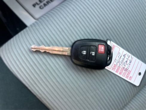Used 2012 Toyota Prius C Two FWD image 32