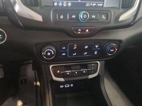 Used 2024 GMC Terrain SLE AWD/4WD image 22