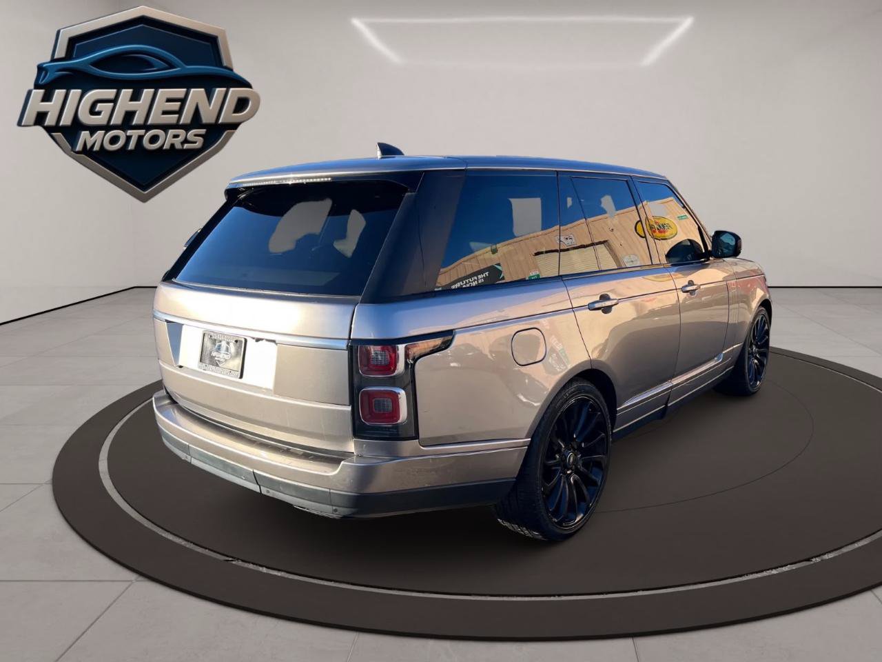Used 2018 Land Rover Range Rover Supercharged AWD/4WD image 6