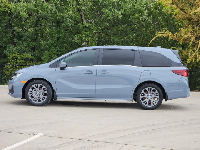 Used 2025 Honda Odyssey Touring image 5