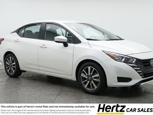 Used 2025 Nissan Versa SV FWD image 1