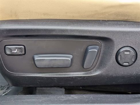 Used 2013 Toyota Avalon XLE Premium image 22