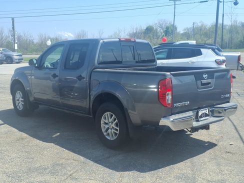 Used 2019 Nissan Frontier SV AWD/4WD image 4