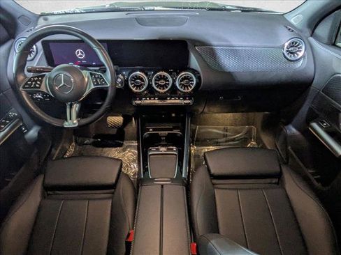 Certified 2025 Mercedes-Benz GLA 250 image 18