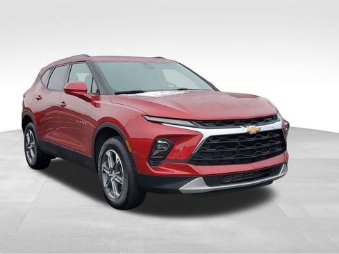 Certified 2024 Chevrolet Blazer LT w/ Convenience Package image 7