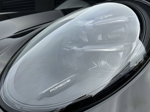 Certified 2025 Porsche 911 Carrera RWD image 17