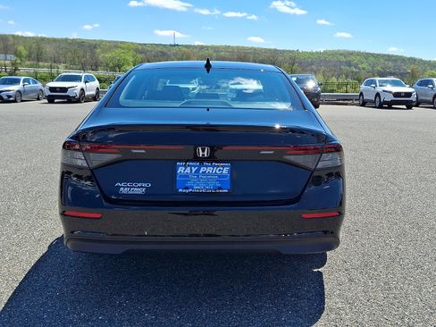 Used 2025 Honda Accord LX image 5