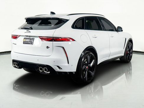 Used 2022 Jaguar F-PACE SVR image 10