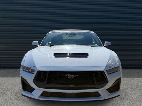 Used 2025 Ford Mustang GT Premium image 10