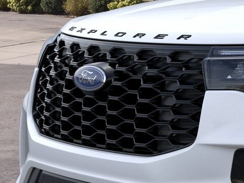 New 2026 Ford Explorer ST-Line w/ ST-Line Street Pack AWD/4WD image 17