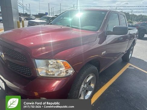 Used 2017 RAM 1500 Express w/ Express Value Package AWD/4WD image 3