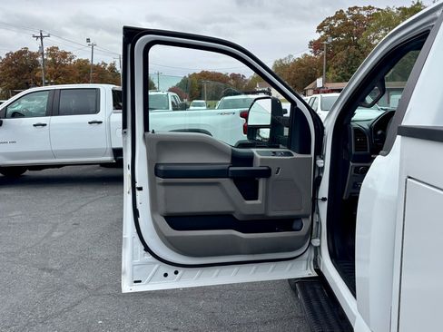 Used 2019 Ford F250 XL w/ Power Equipment Group image 11