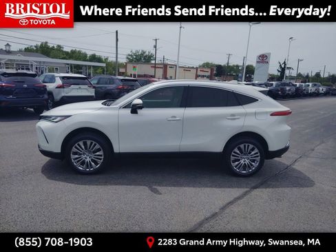 Used 2022 Toyota Venza XLE AWD/4WD image 4