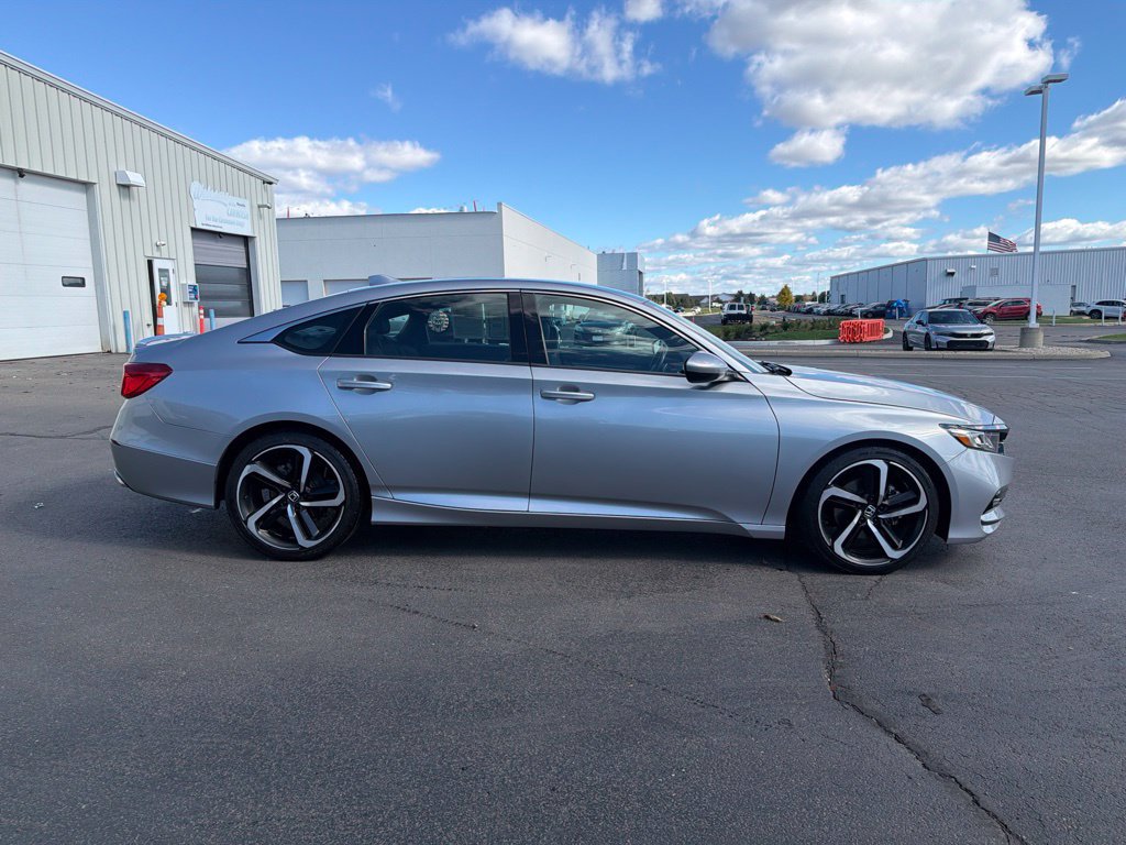 Used 2019 Honda Accord Sport image 9