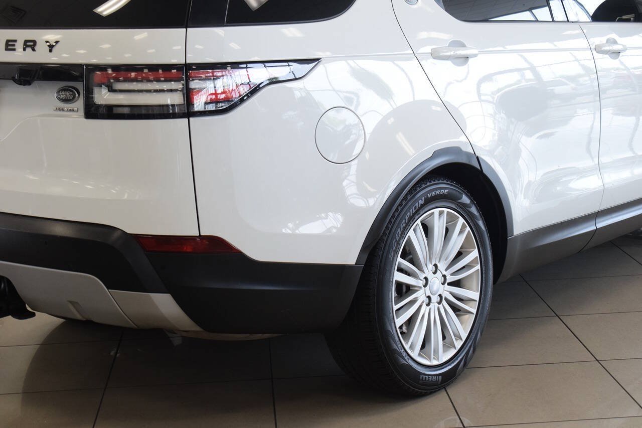 Used 2017 Land Rover Discovery HSE AWD/4WD image 19