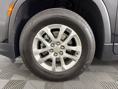 Used 2023 Chevrolet Traverse LS w/ Safety Package image 9