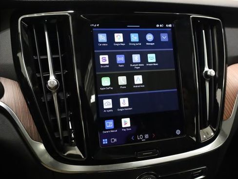 Used 2024 Volvo S60 B5 Plus image 21