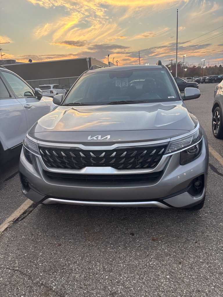 Used 2022 Kia Seltos Nightfall Edition AWD/4WD image 1