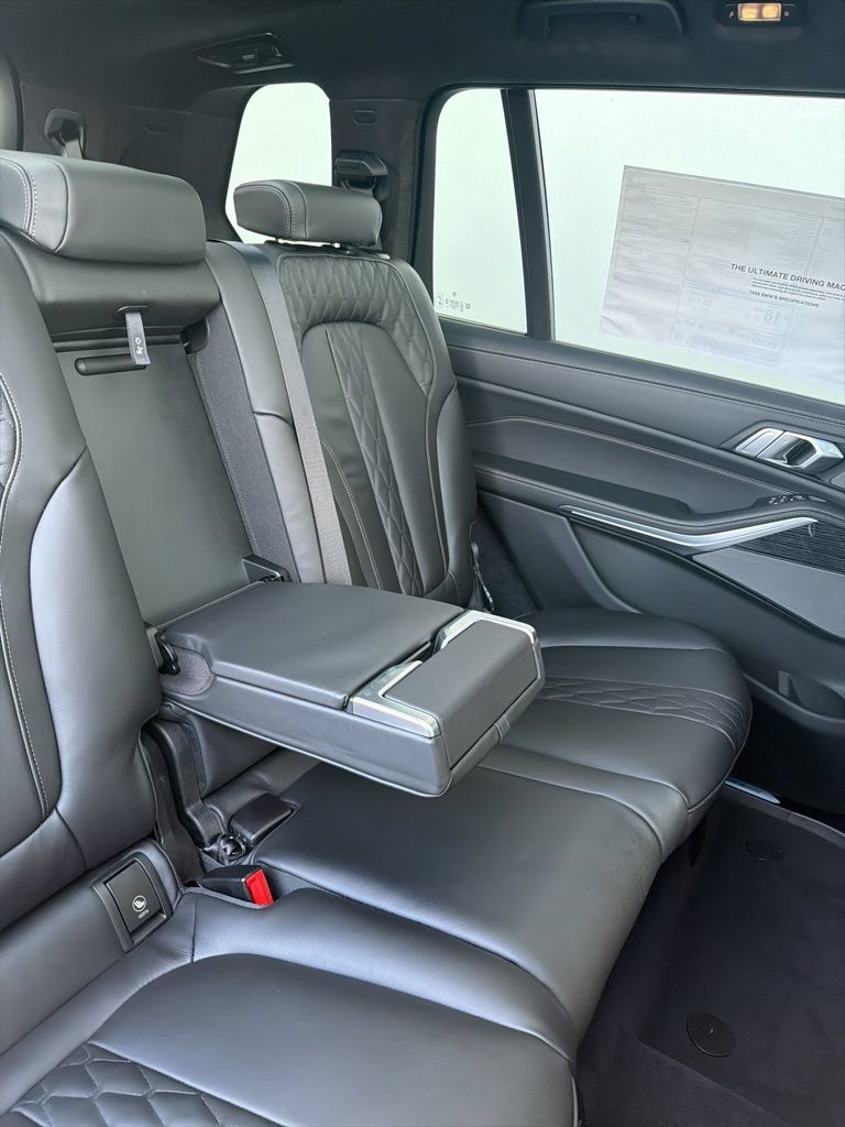 New 2026 BMW X7 M60i AWD/4WD image 23